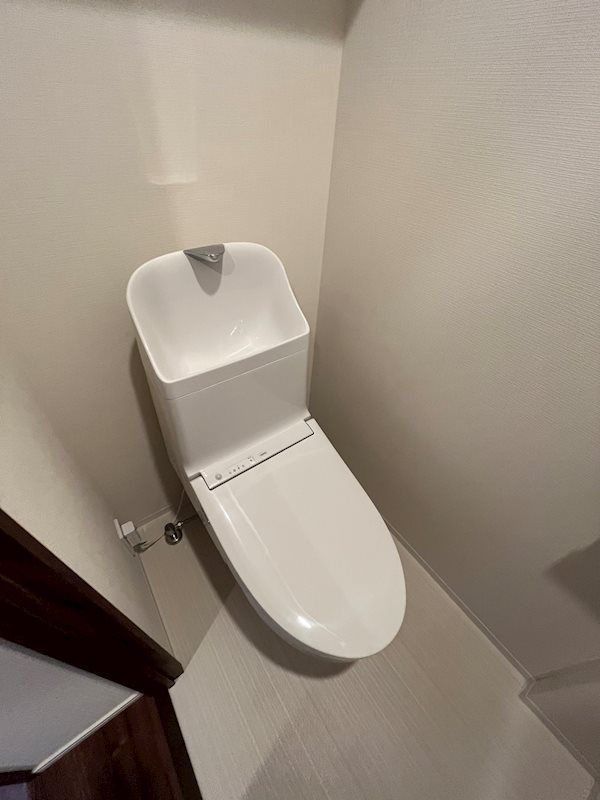 トイレ　（別タイプ参考写真）セジョリ大山　板橋区大山西町