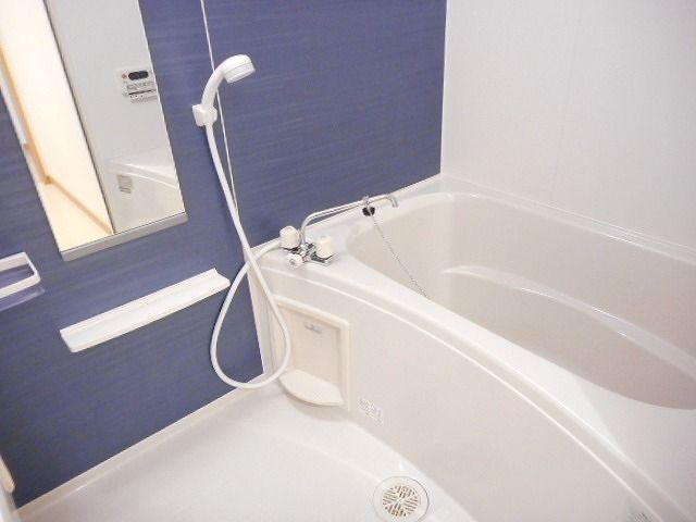 バス・シャワールーム　★追焚き機能・浴室乾燥機完備★