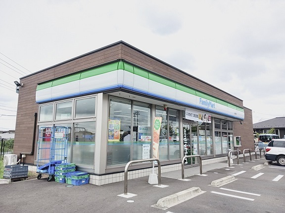 コンビニ　ファミリーマート田子西店（コンビニ）まで900m