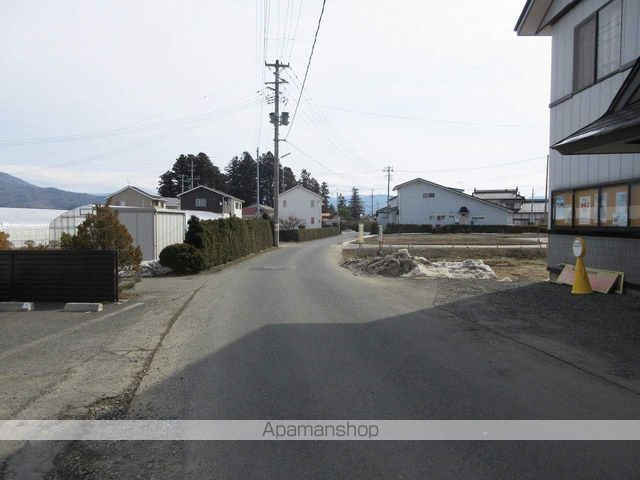 その他　周辺道路（その他）まで0m