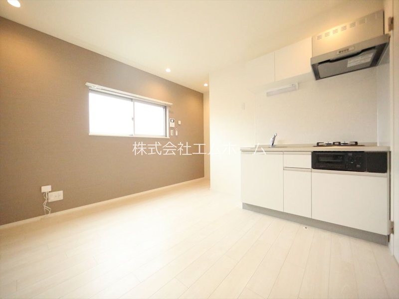 居室・リビング　ＬＤＫ8.5帖　システムキッチン　同仕様写真