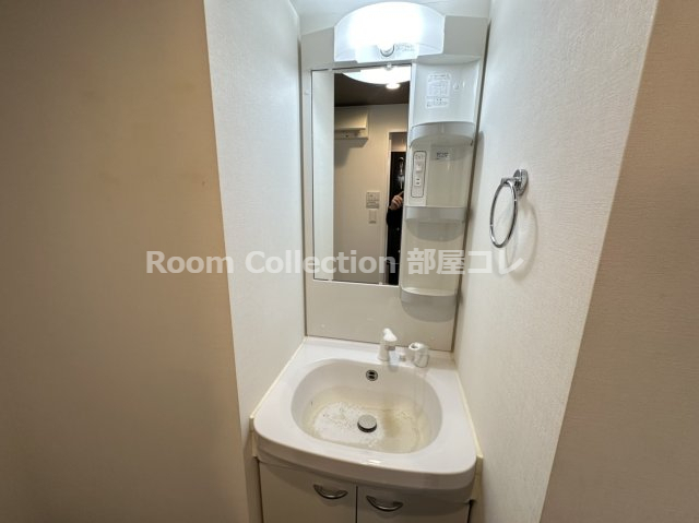 洗面設備　※同物件他部屋写真 反転、色違いの場合有 現況優先