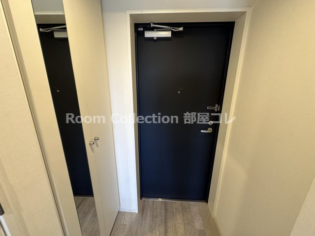 玄関　※同物件他部屋写真 反転、色違いの場合有 現況優先