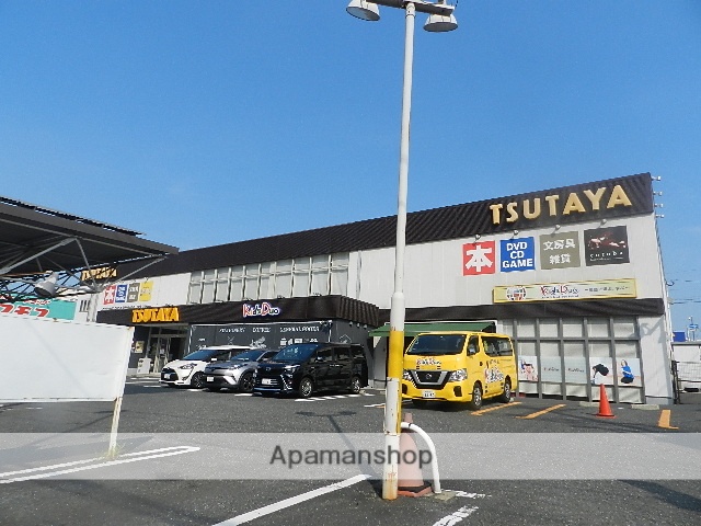 レンタルビデオ　ＴＳＵＴＡＹＡ朝日ヶ丘店（レンタルビデオ）まで495m