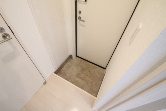 玄関　※別部屋の写真です