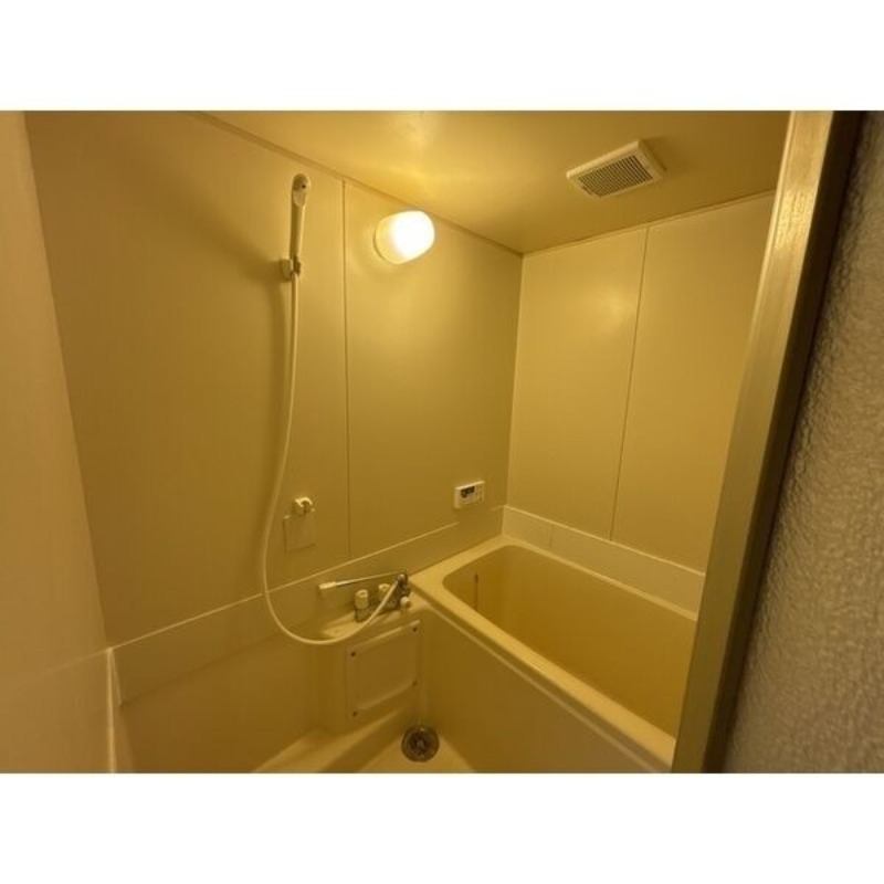 バス・シャワールーム　図面と現状に相違がある場合には現状を優先