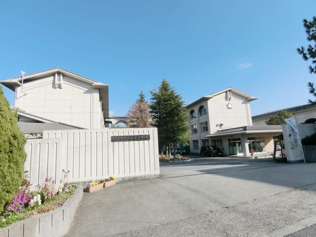 小学校　精華町立小学校山田荘小学校（小学校）まで435m