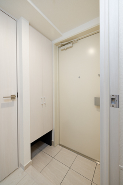 玄関　※写真は同タイプ住戸です。