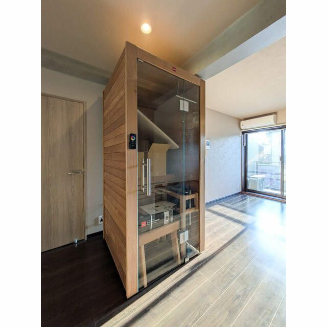 玄関　専用サウナ