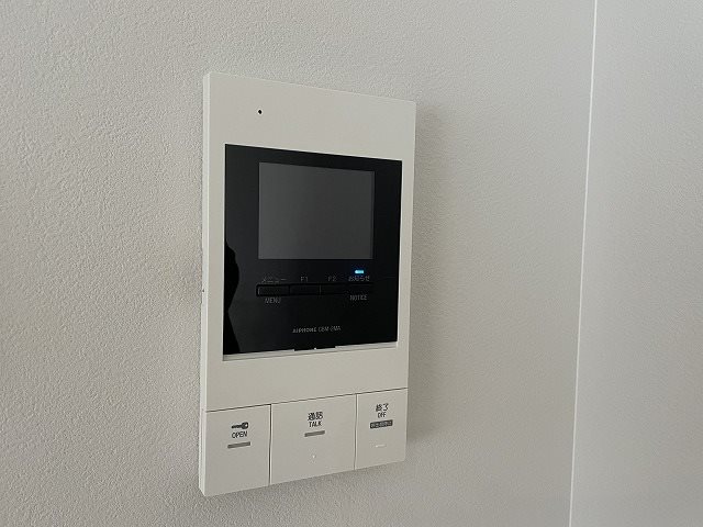 セキュリティ　TVモニター付きインターホン。