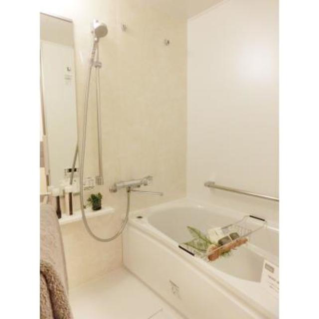 バス・シャワールーム　※写真は同タイプ住戸です。