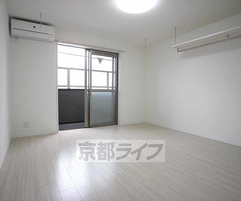 居室・リビング　広いお部屋です。