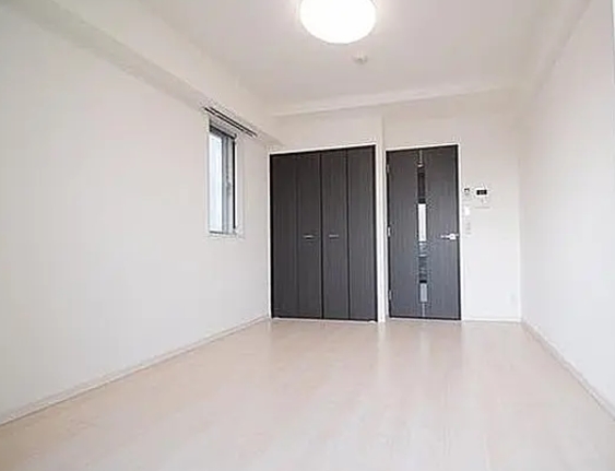 居室・リビング　☆明るい洋室☆