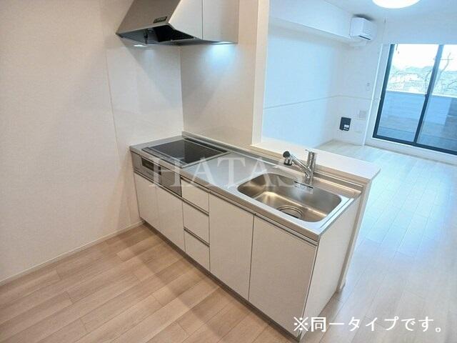 キッチン　同型タイプの写真です
