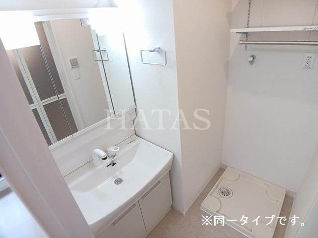 洗面設備　同型タイプの写真です