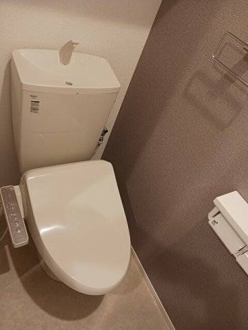 トイレ　ゆったりとした空間のトイレです