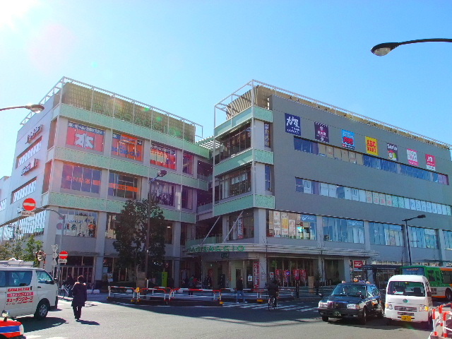 ショッピングセンター　PASSAGGIO（ショッピングセンター）まで394m