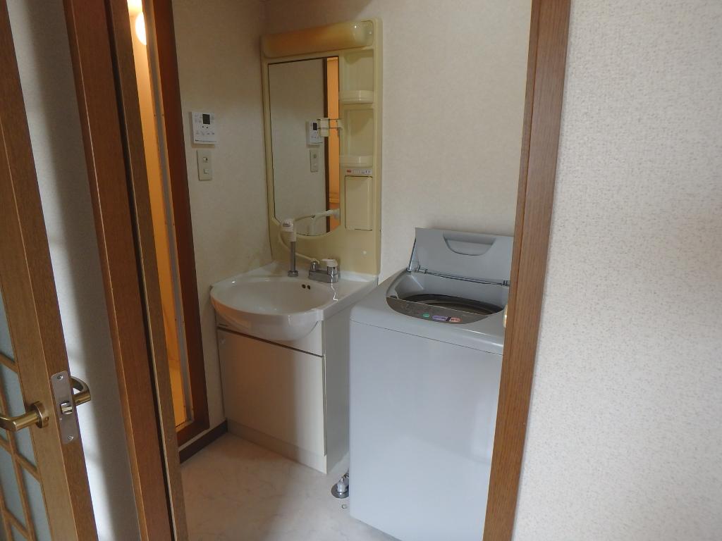 洗面設備　洗髪洗面化粧台