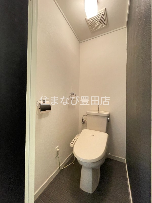 トイレ　反転同型タイプ