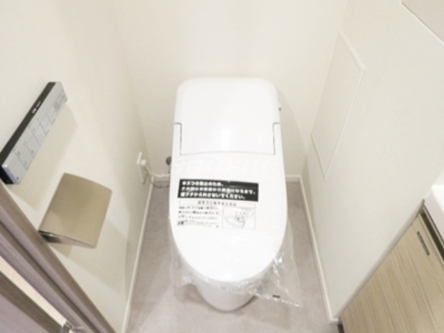 トイレ　タンクレスタイプです☆