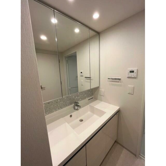 洗面設備　※写真は同タイプ住戸です。