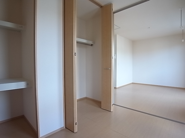 収納　同メーカーの類似写真です