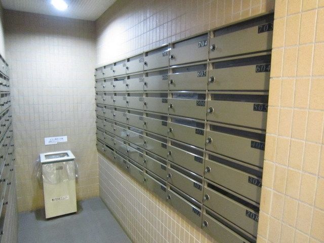 エントランス　玄関・メールボックス