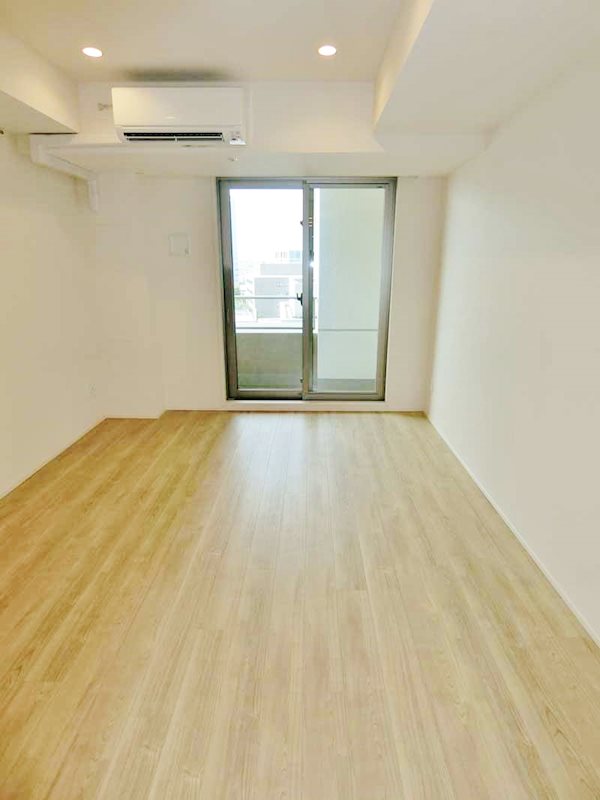 居室・リビング　室内写真は同タイプ別号室です