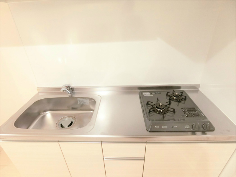 キッチン　コンパクトなキッチンで掃除もラクラク