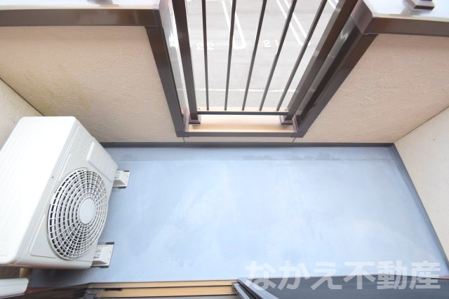 バルコニー　外からの目が気にならないバルコニーで洗濯物が干せます