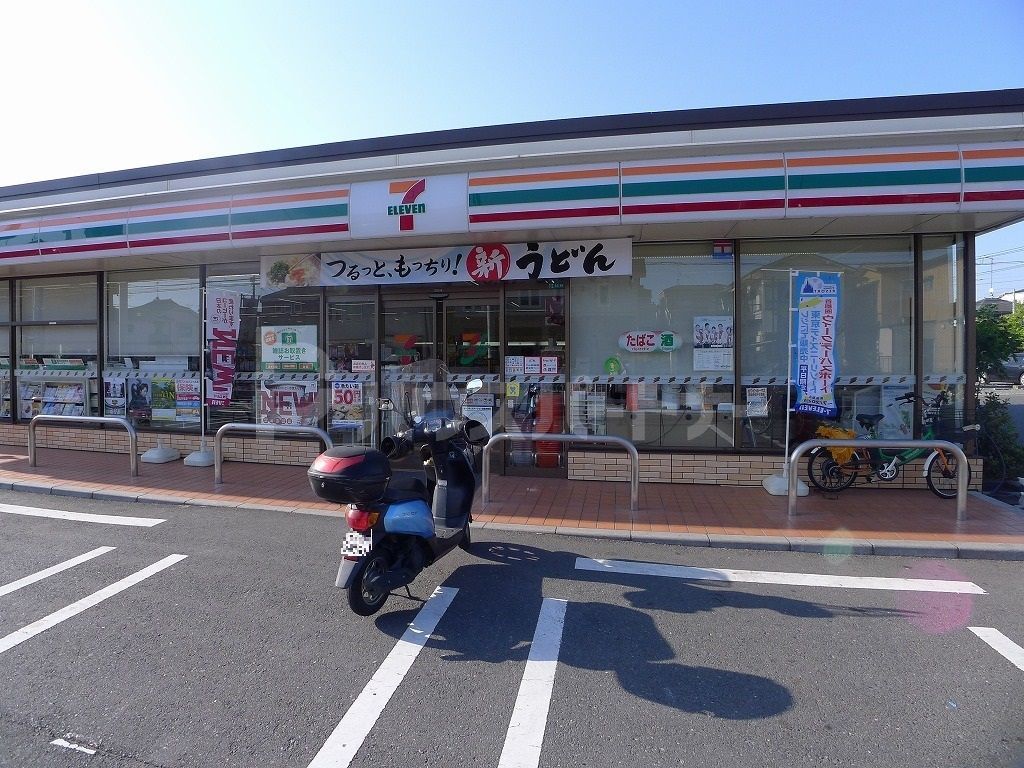 コンビニ　セブンイレブン江戸川北小岩7丁目店（コンビニ）まで120m
