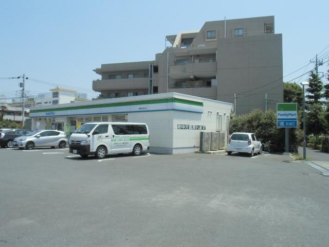 コンビニ　ファミリーマート（コンビニ）まで469m