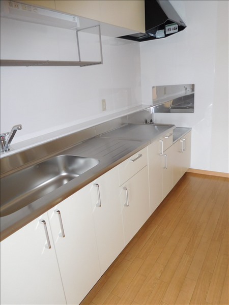 キッチン　同タイプの他の部屋の室内写真です。