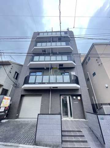 建物外観　LAPUTA