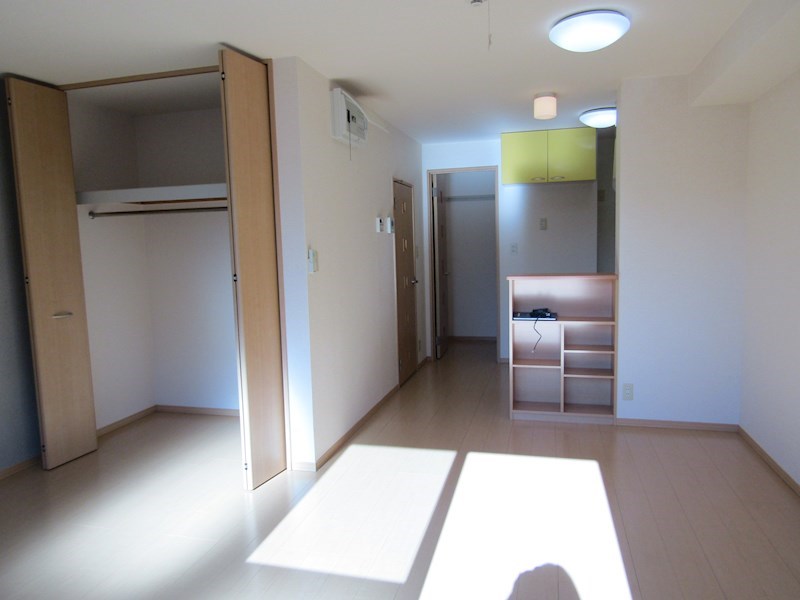 居室・リビング　洋室13帖