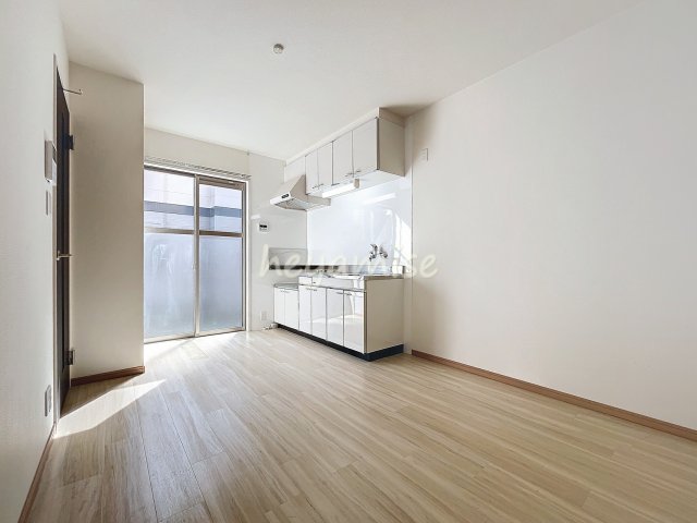 居室・リビング　写真は別号室