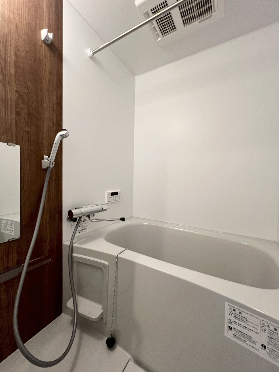 バス・シャワールーム　追い炊き付きバスルーム