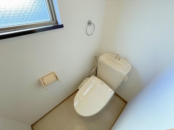 トイレ　※別部屋の写真です