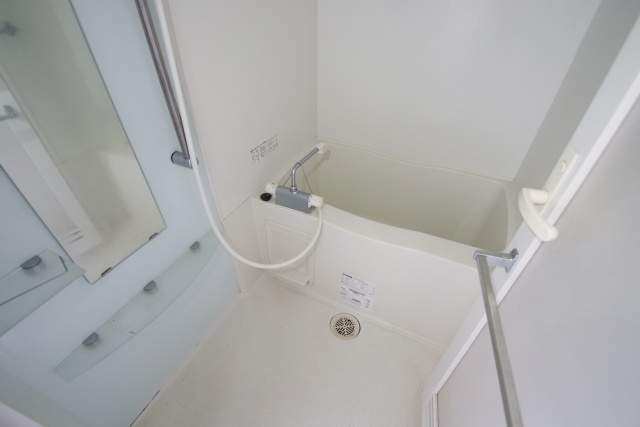 バス・シャワールーム　※別室の参考写真の為、現況優先です。