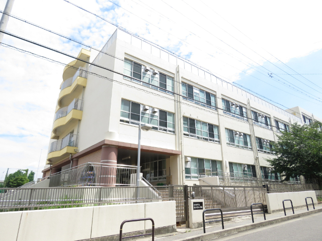 小学校　名古屋市立富士見台小学校（小学校）まで748m