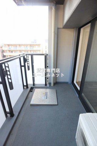 バルコニー　バルコニー付きで採光＆風通し良好！