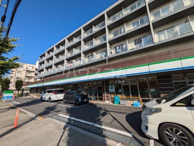 コンビニ　ファミリーマート クスリのヒグチ行徳駅前公園店（コンビニ）まで643m