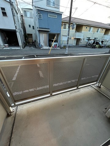 バルコニー　お洗濯にも便利なバルコニー付き