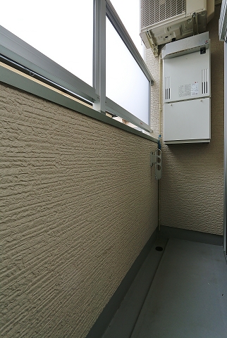 バルコニー　洗濯物はこちらへ