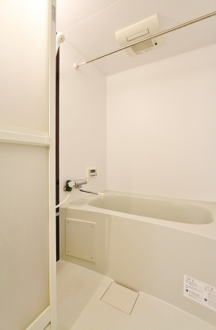 バス・シャワールーム　おしゃれで落ち着く空間ですね