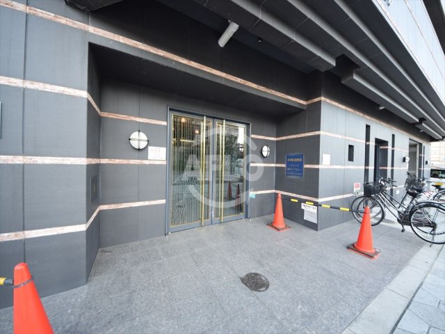 エントランス　スワンズ難波パークビュー　エントランスアプローチ