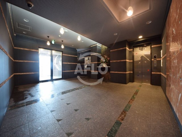 ロビー　スワンズ難波パークビュー　ロビーホール