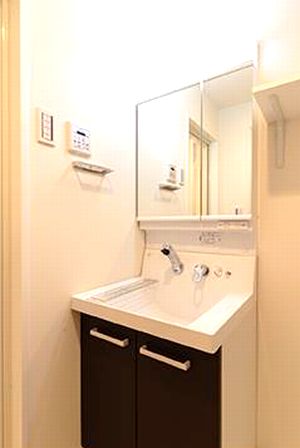 洗面設備　嬉しい独立洗面台♪