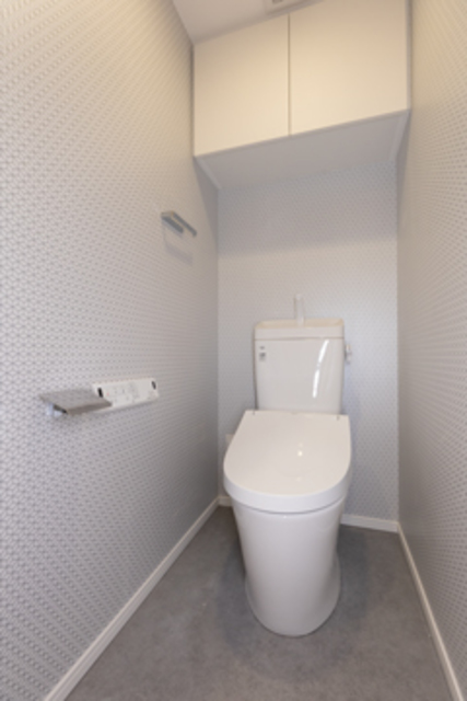 トイレ　※写真は同タイプ住戸です。