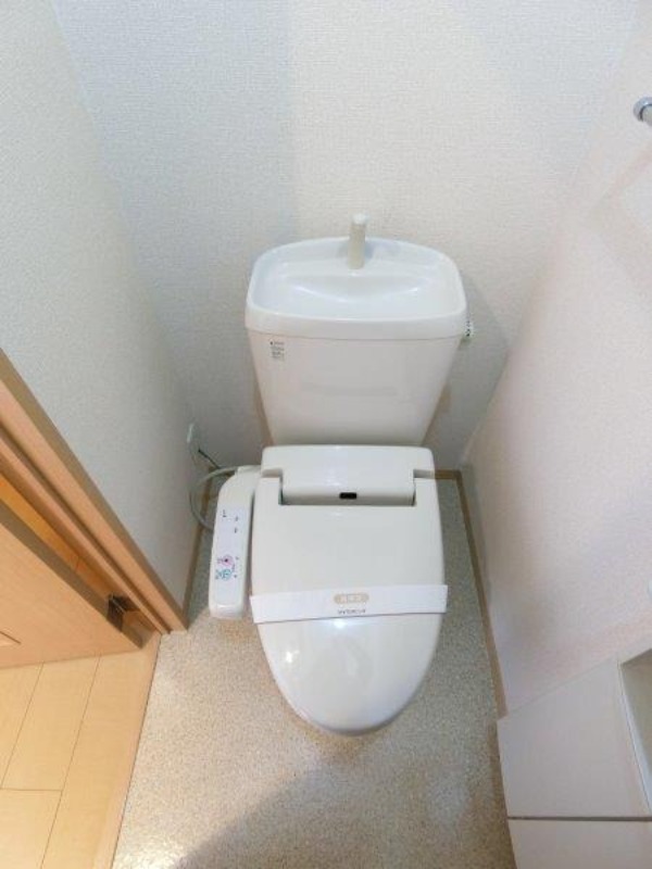 トイレ　図面と現状に相違がある場合には現状を優先